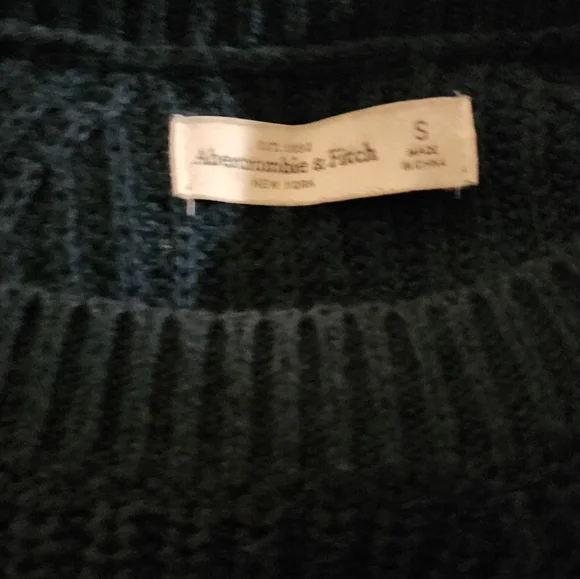Abercrombie & Fitch Sweater Size Small - Picture 3 of 4